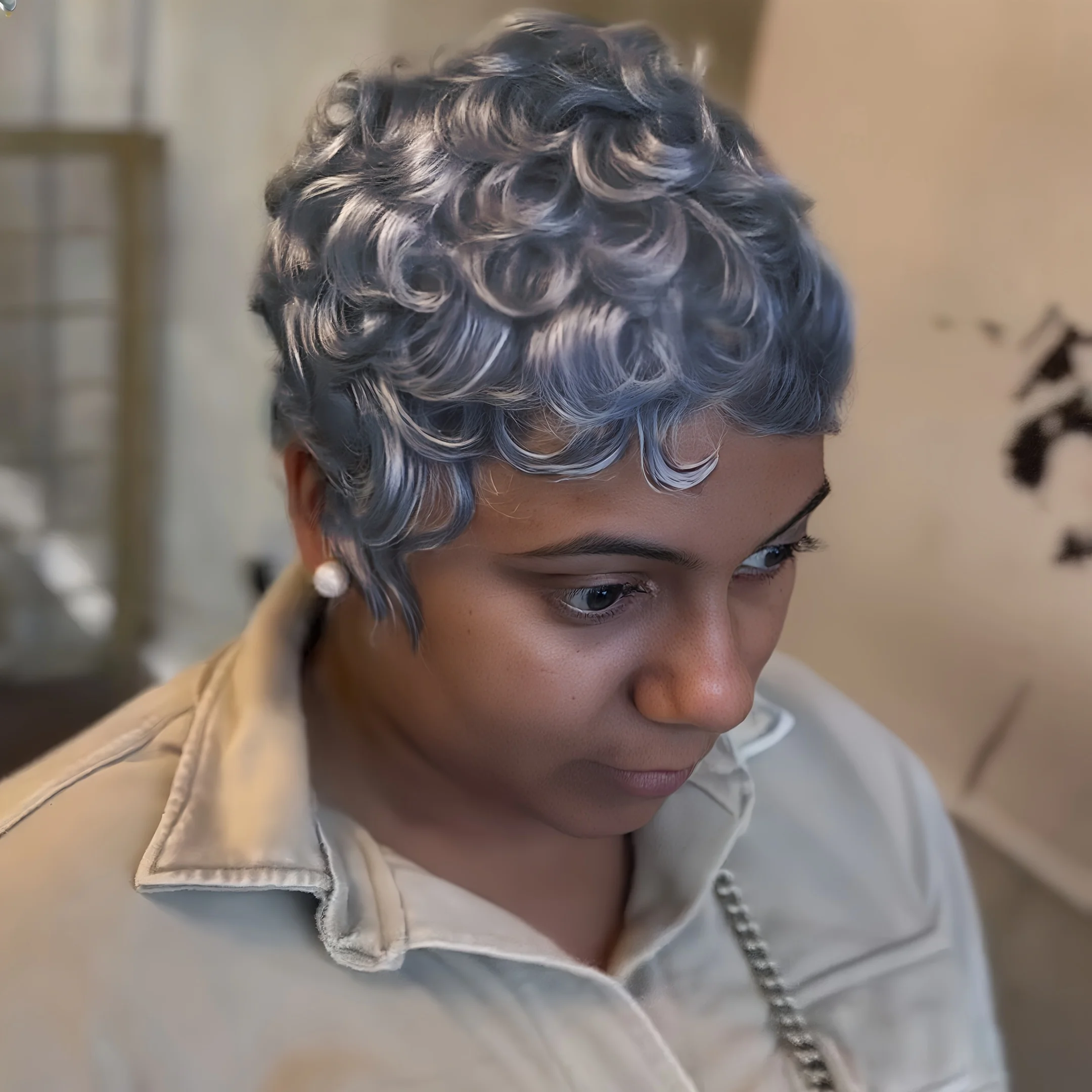 

Натуральный серый короткий парик с прической, человеческие волосы, стрижка пикси с челкой, соль и перцовый серый парик для посадки, многослойный вьющийся парик машинного производства