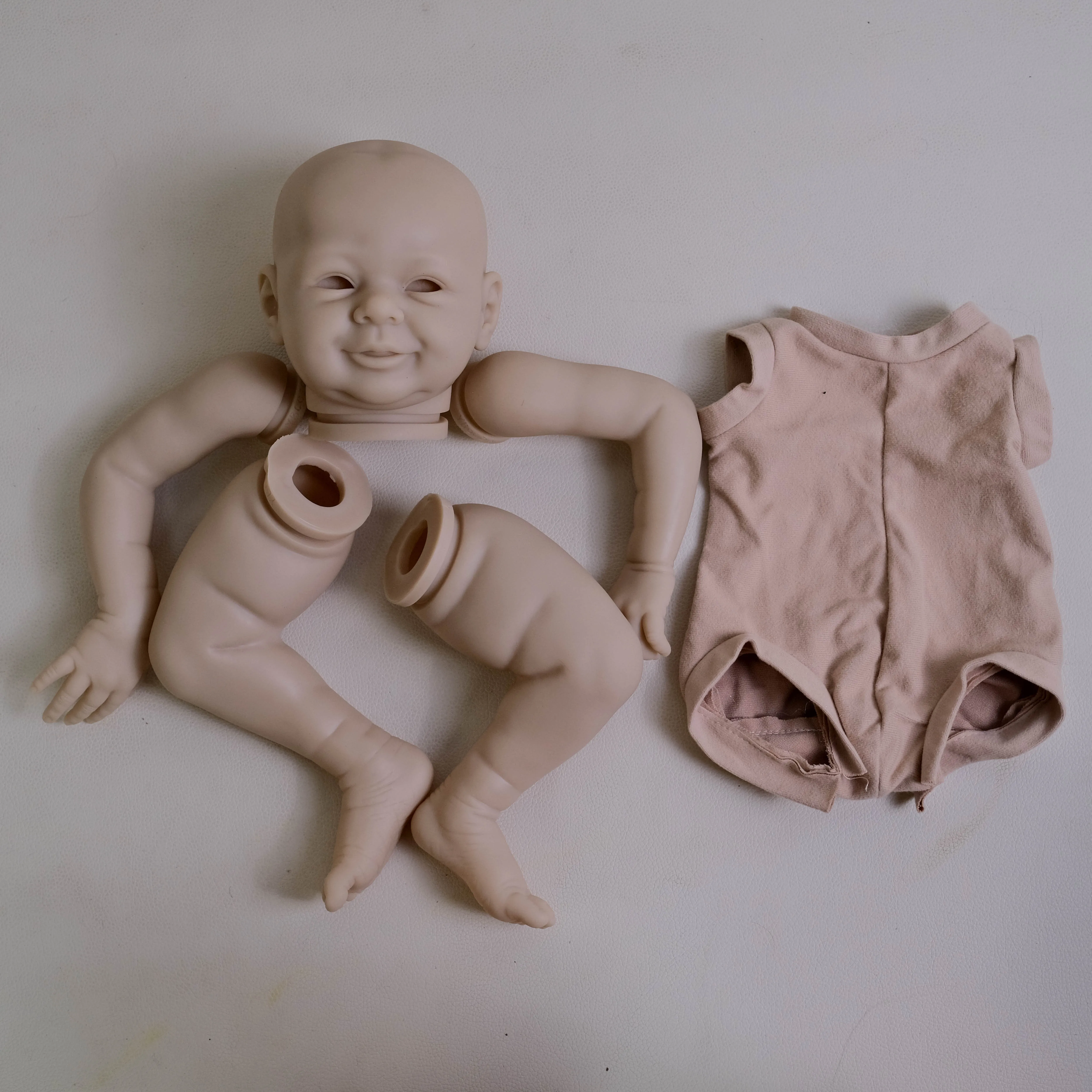 DLS 뉴 리본 인형 키트 20인치 아바 조이 미완성 미도색 DIY 인형 부품 (천 몸체와 눈 포함)