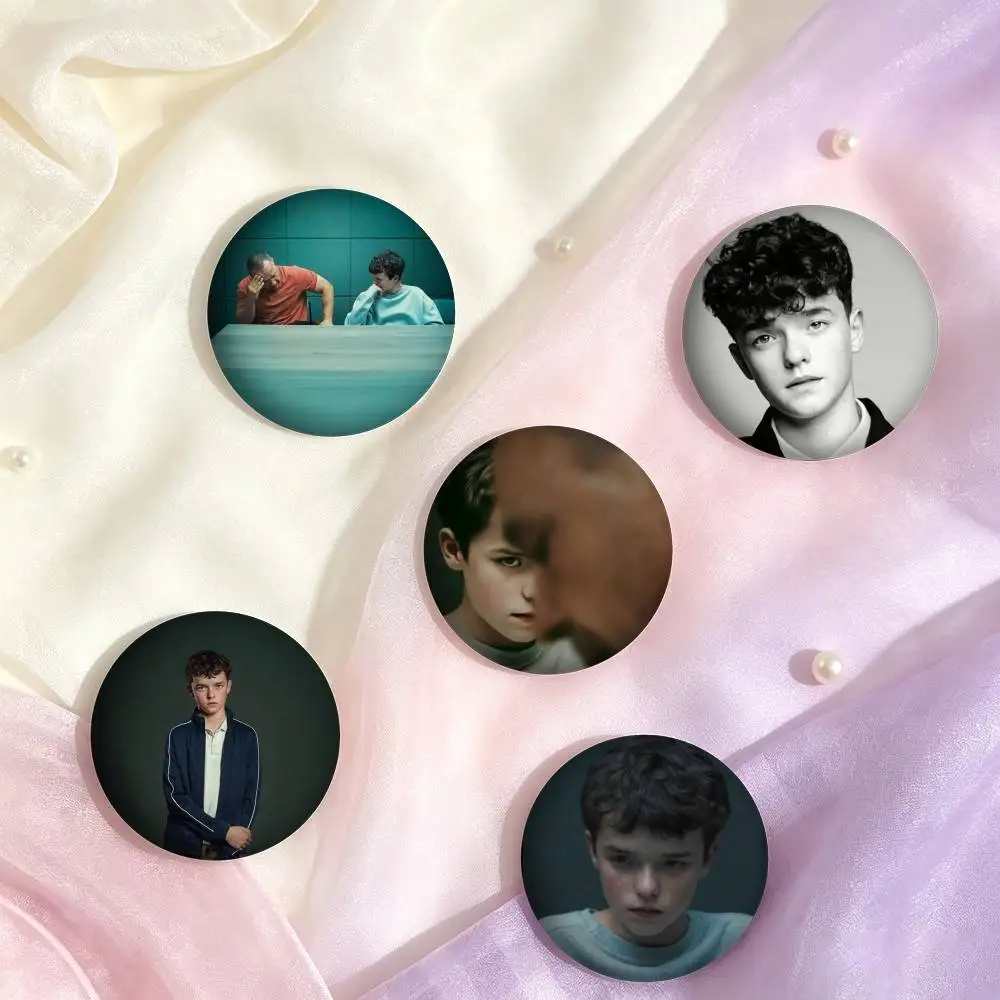 D-Drama Adolescence Owen Cooper   25mm 32mm 44mm 58mm 75mm Brooches Badges Pins for Accessories Gift