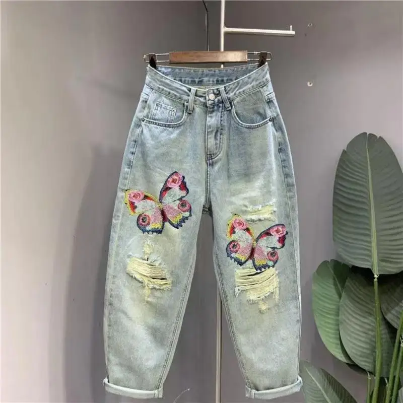 

Women's Embroidered Butterfly Ripped Hole Jeans Casual Harem Denim Pants Fashion Large Size Loose Cowboy Ankle-Length Pants 5XL