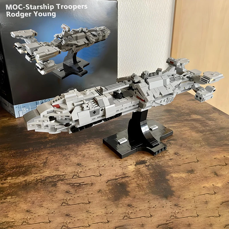 

НОВЫЙ 610 шт. MOC Starship Troopers Rodger Young Midi-Scale Building Blocks Kit Космический корабль DIY Кирпичи Модель игрушки Дети Взрослые Подарок
