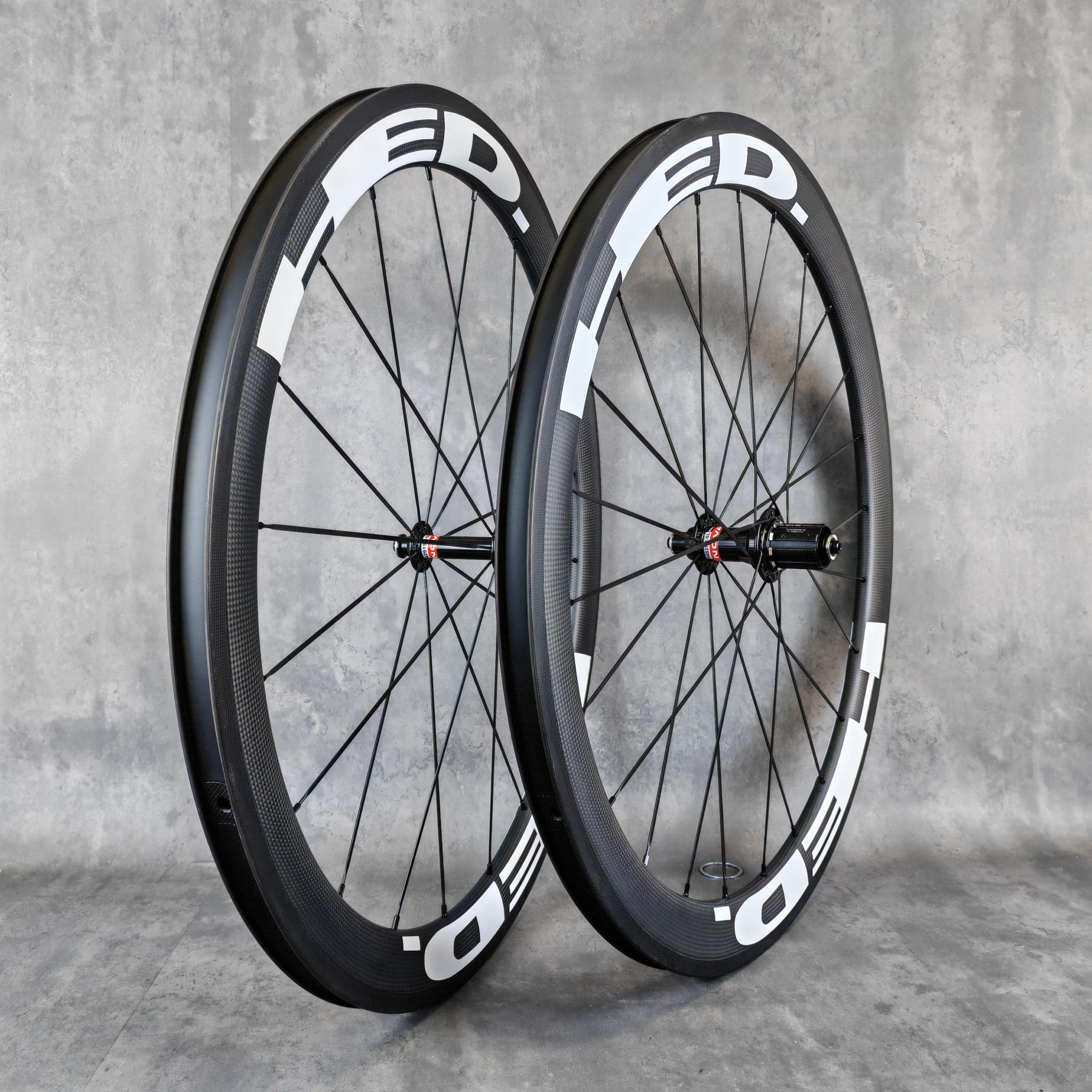 700C Carbon Wheels Road Bike 50/60mm Depth 25mm Width V Brake 3k Matte/Glossy Finish Novatec Hub Shiman0 11s Customized logo
