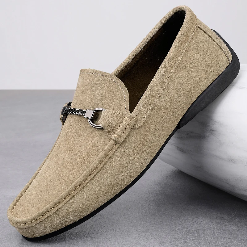 

Fashion New Light Colored Metal Buckle Loafers Men's Leather Flats Walking Men Casual Shoes Soft Soled Comfortable Driving Shoes