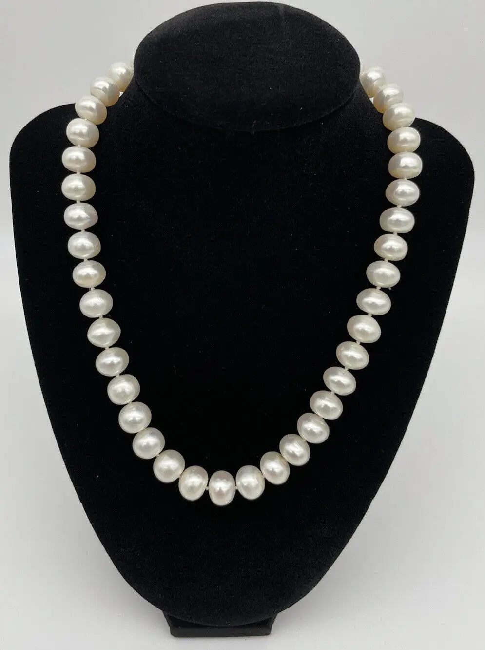 AAA++++8-9mm circular natural akoya white pearl necklace 18\
