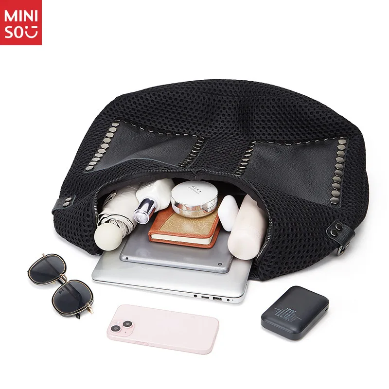 Miniso ヴィンテージ メッシュ ハンドバッグ、大きなパンク スタッズ付きショルダーバッグ、レトロ ゴス トートバッグ