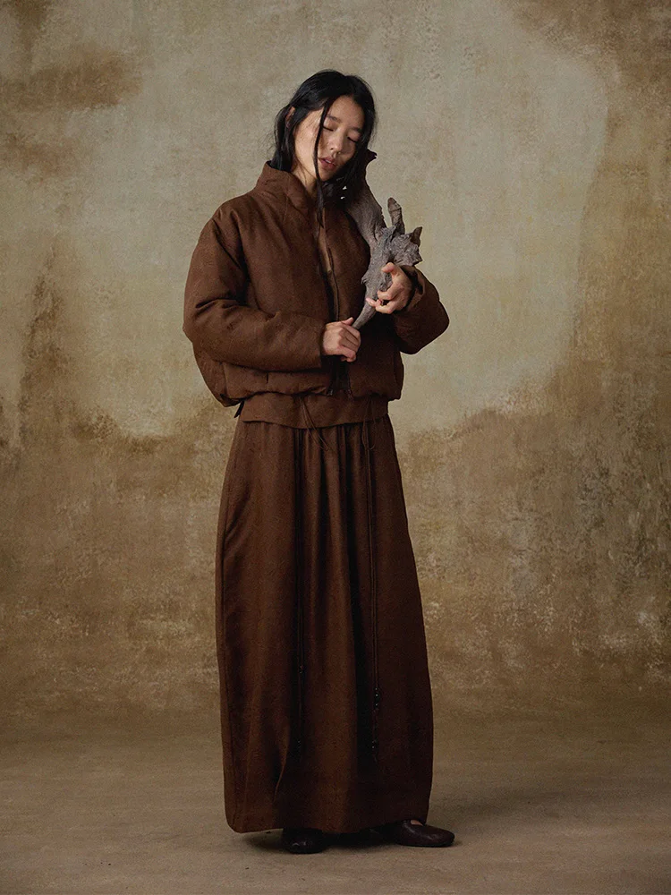 

Оригинальная китайская свободная куртка-пуховик с воротником-стойкой и вышивкой, с цветочным узором из шелка сянъюнь, женское пальто