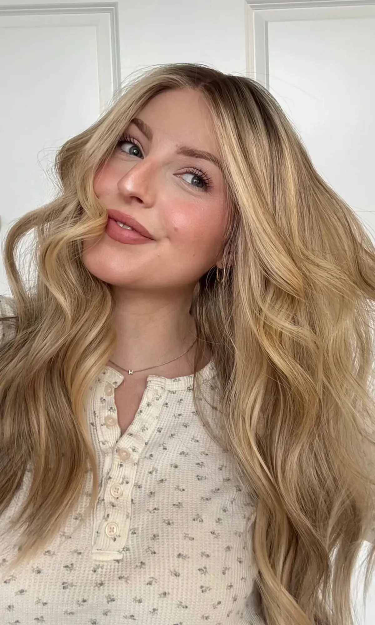 24 Inches Luxury Lace Wig Long Ombre Blonde Brown Shadow Roots 13*4 HD Lace Front Wig Loose Wave Heat Resistant Glueless Wigs