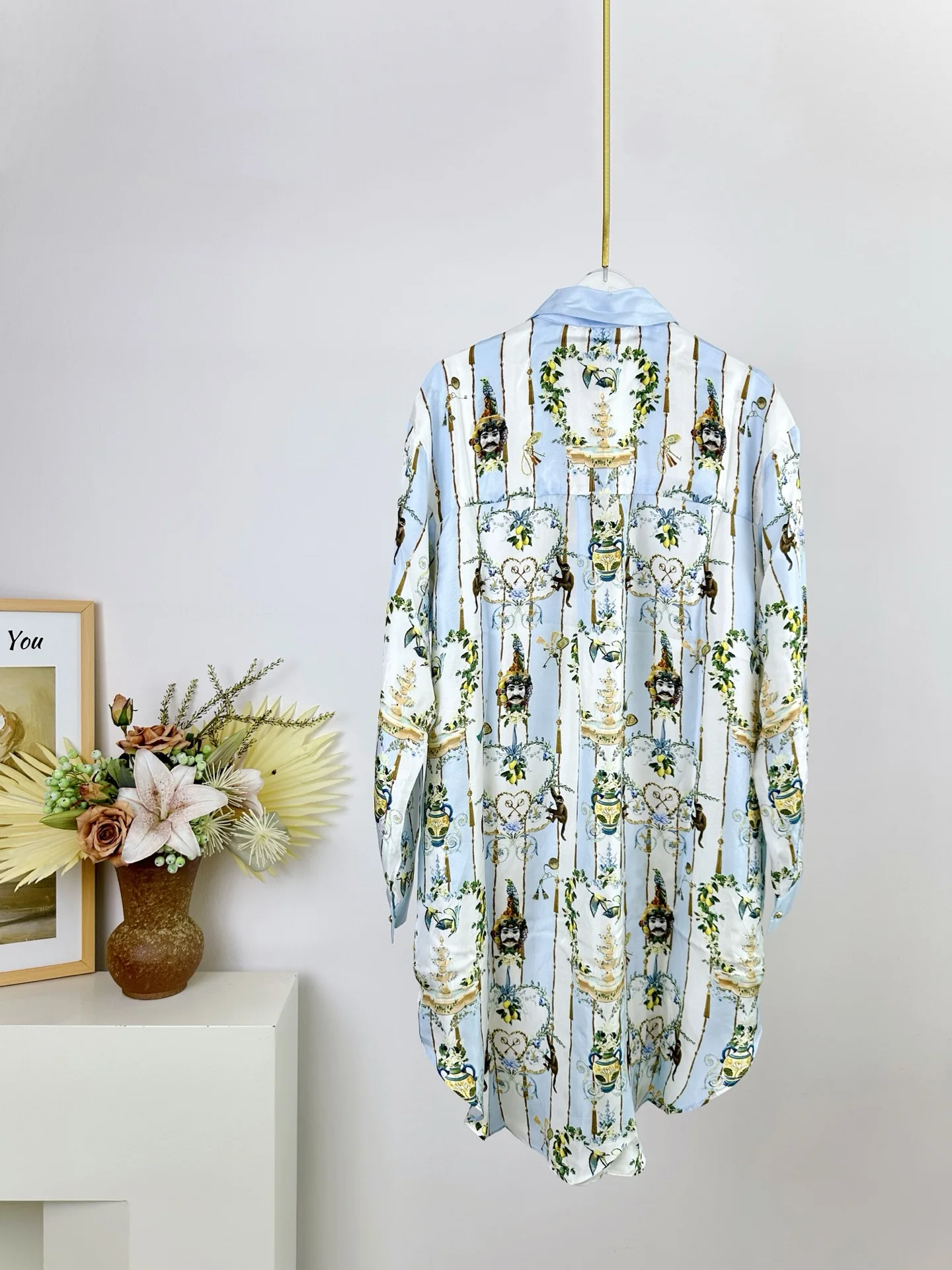 여성 레트로 프린트 블루 세트 크리스탈 비즈 장식 턴다운 칼라 긴팔 셔츠 + 엘라스틱 웨이스트 와이드 레그 팬츠 캐주얼 실크 수트