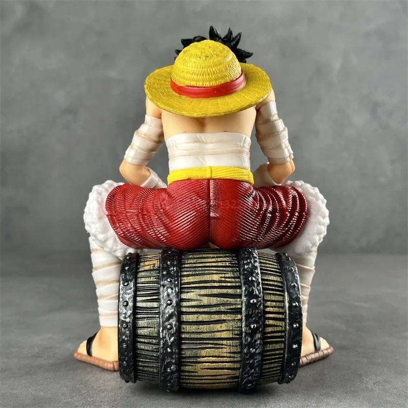 2025 جديد 19 سنتيمتر قطعة واحدة لوفي برميل نبيذ ضمادة الجلوس الموقف تمثال جمع سطح المكتب زينة زخرفية الهدايا #4