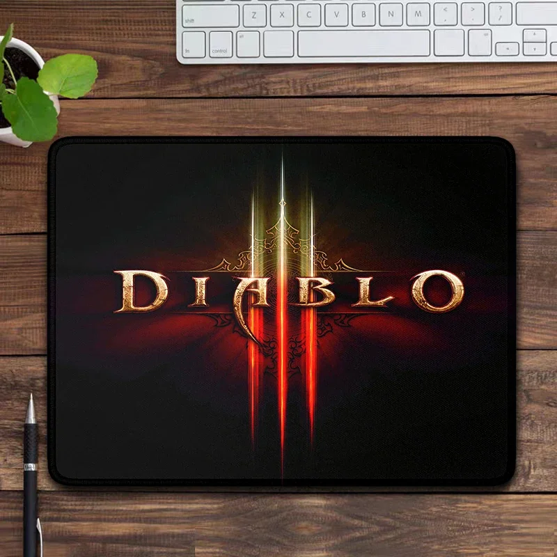 Diablo 4 Gaming Mouse Pad, Pequeno Anime Mousepad, Tapete Vermelho Overlock Mouse, Mesa de escritório, Acessórios para computador