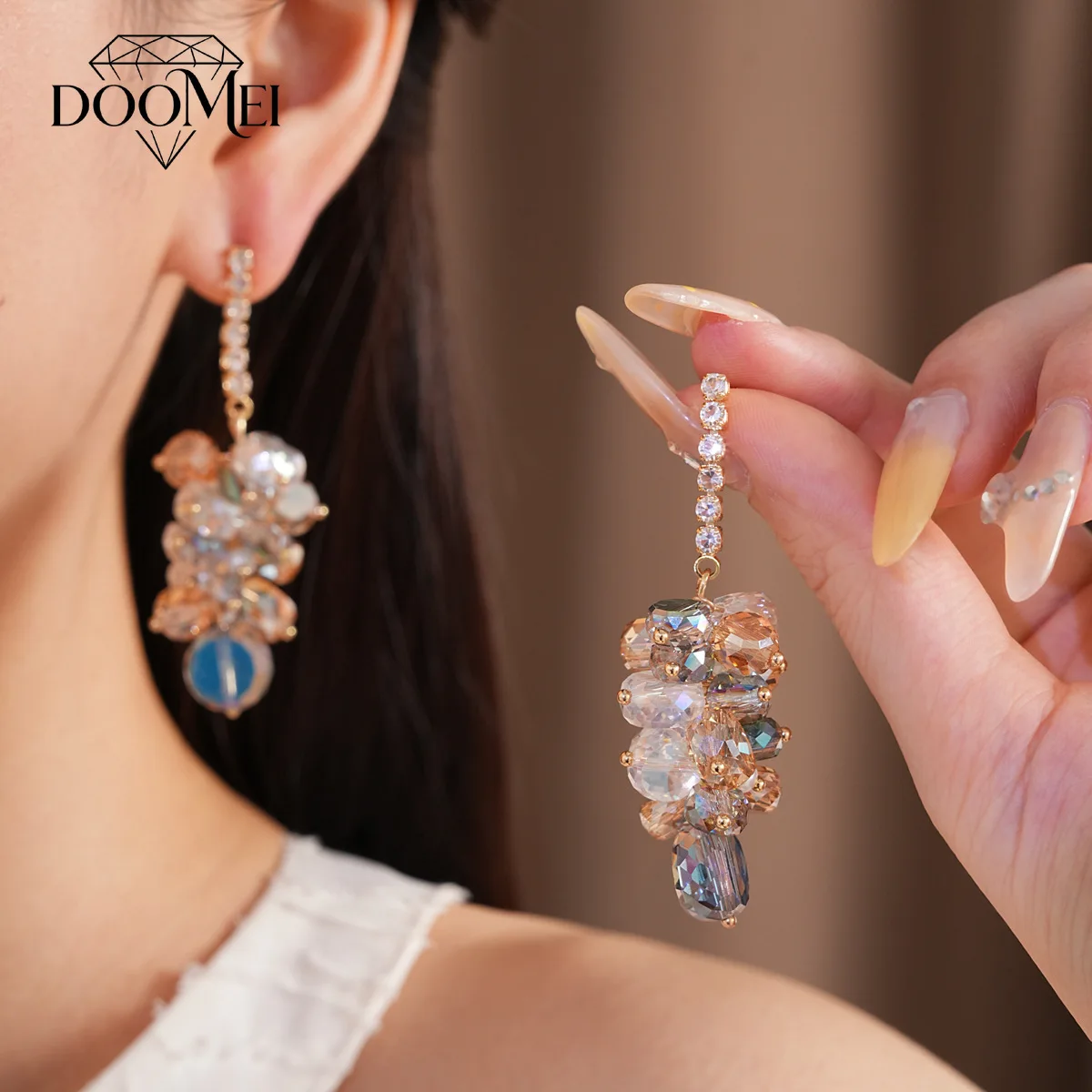 DOO MEI Luxury Cluster Crystal Dangle Drop Earrings for Women Gold Tone Chain Inlaid  Banquet Dating Party Fashion Jewelry Gifts