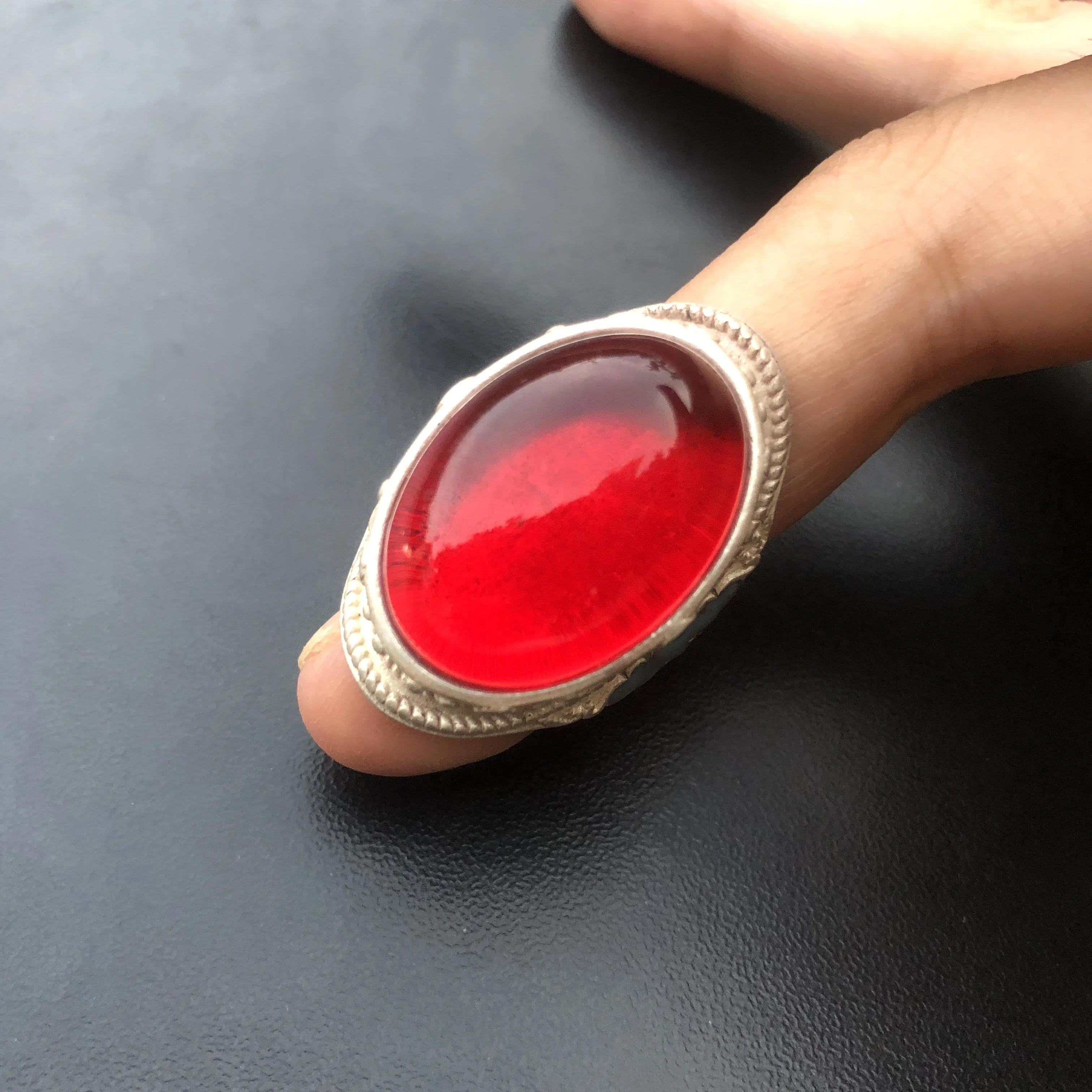 Vintage Tibetan Silver Adjustable Ring Oval Red Gemstone Inlaid Cloisonne Blue Enamel Cloud Filigree Retro Chinese Ethnic Men St
