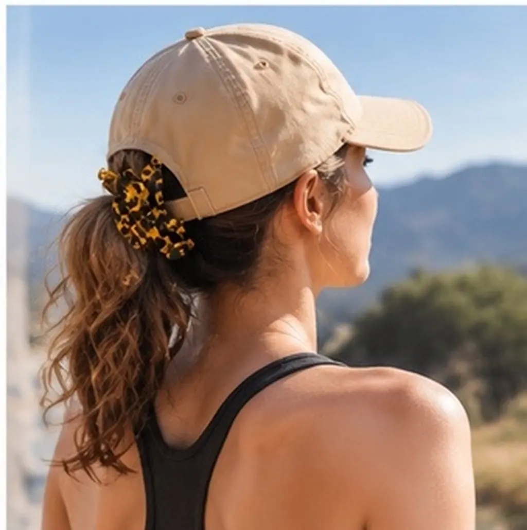 2Pcs Tortoise Hair Claw Clips Hat-Friendly Wide Tooth Jaw Clips Secure Grip Curved Claw Clip Baseball Cap Clip Back of Head Hair