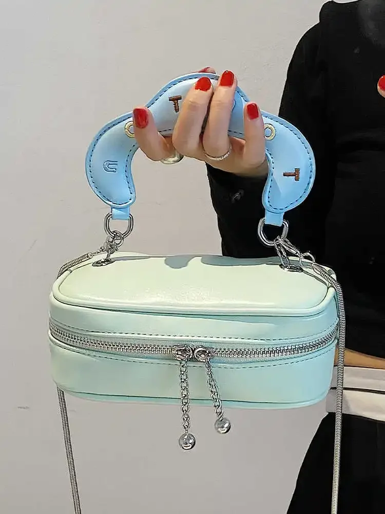 

Personalized Letter Embroidered Handbag Summer Women's Party Chain One Shoulder Bags Temperament Versatile Mini Makeup Bag