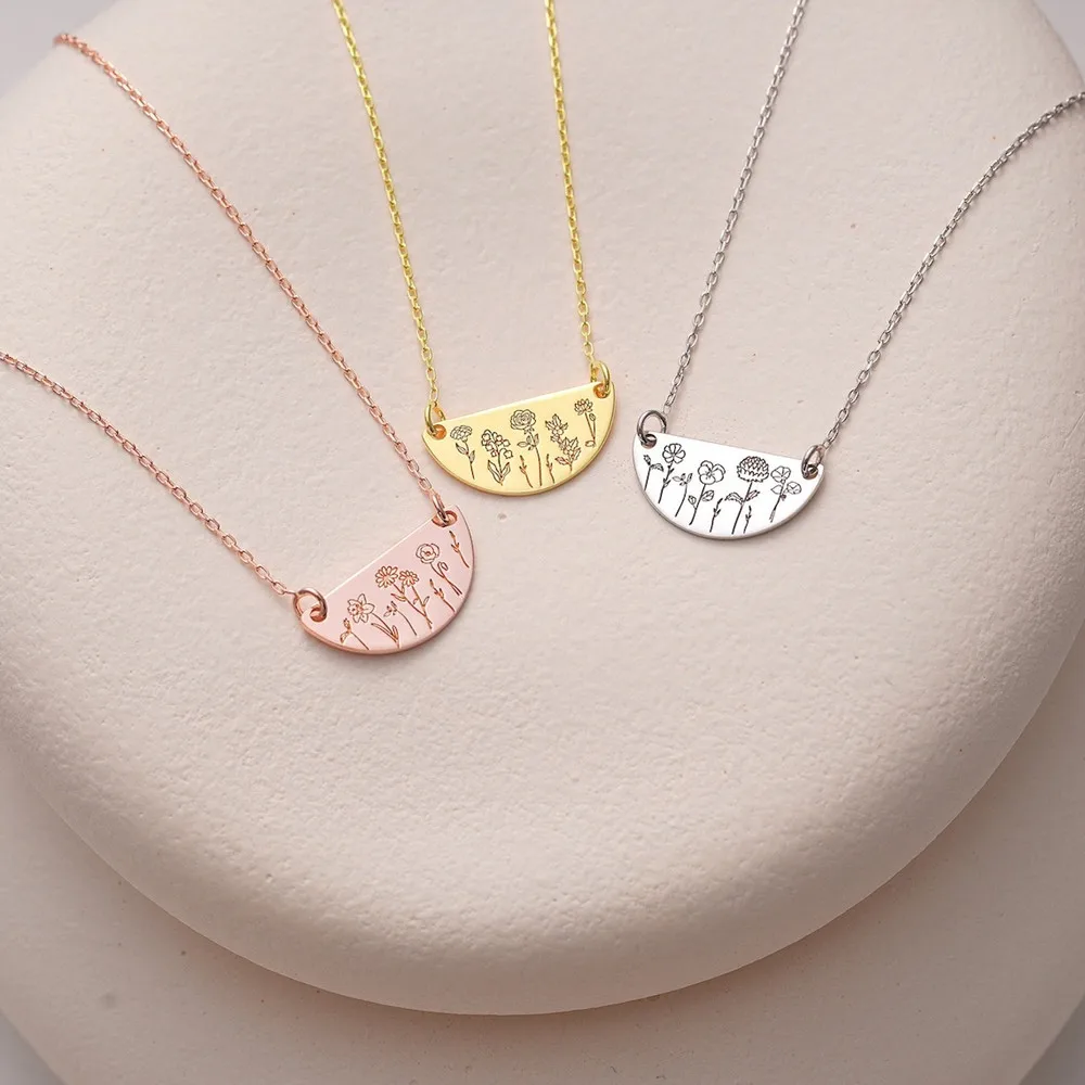 Aangepaste geboorte maand bloem ketting gepersonaliseerde familie sieraden roestvrij staal graveren geboorte bloem kettingen moeder zus cadeau