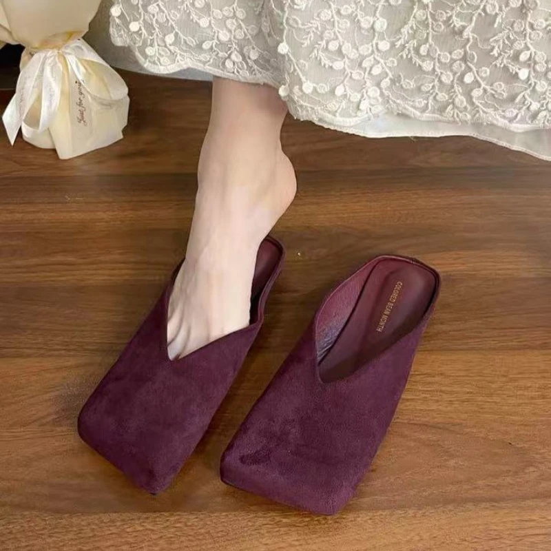 Baotou Half Slippers Women's 2026 Spring Autumn New Style Small Square Head Shallow Mouth Velvet Soft Bottom Fashion Flat Shoes