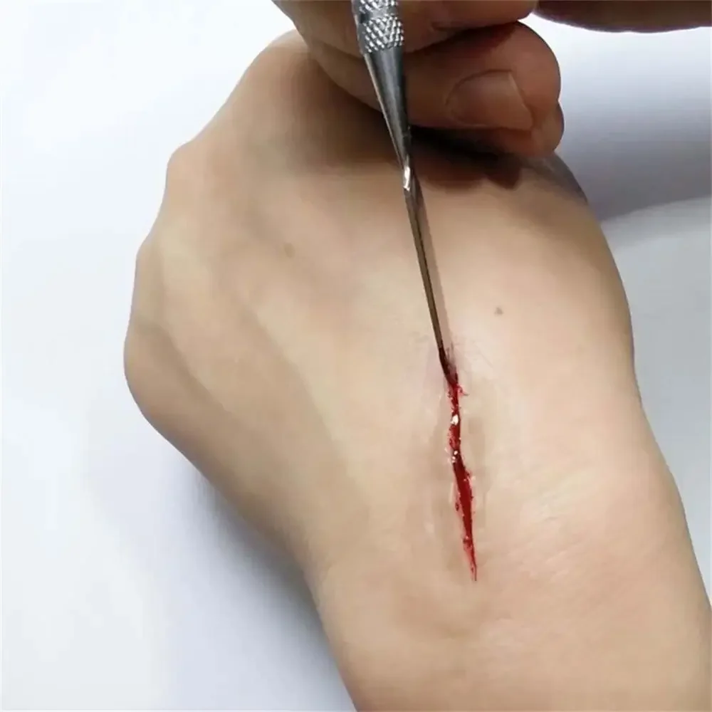 10 pçs venda quente engraçado halloween abril tolos dia vampiro falso comprimidos de sangue hematemesese cápsulas brincadeira brinquedo truque brinquedos