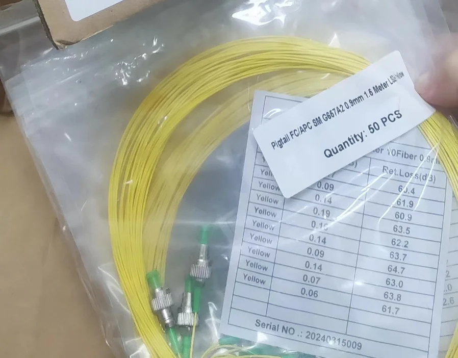 Conector da trança do FC APC, Singlemode FC G657A2, 0.9mm LSZH trança da fibra, 10 PCes, 1.5m