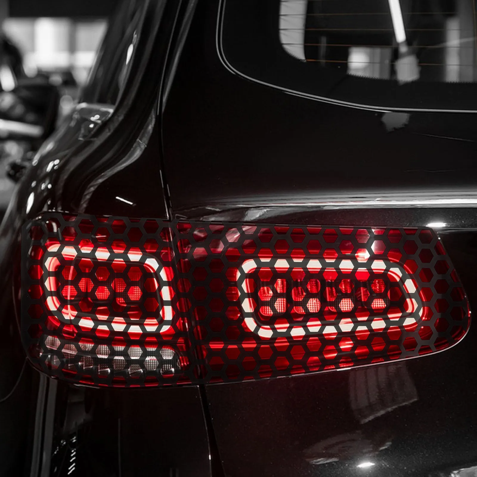 Honeycomb Tail Light Tint Stickers Self Adhesive Film for Car Rear Light Decoration Stylish Design Fade Proof Easy Application