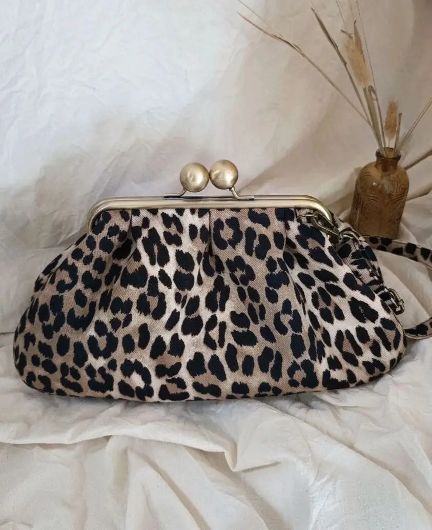Lost in Vintage Bag Leopard Cltch Jacquard Fabric Spacious Due to Folds 38x20x12cm Puffy Purse with Large Ball Kiss Lock Frame