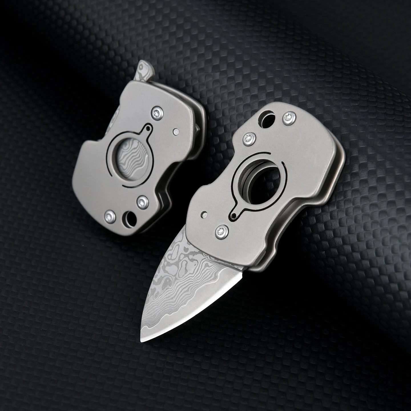 CNC Titanlegierung Mini-Klappmesser mit Damastklinge, tragbares Outdoor-EDC-Werkzeug zum Aufhängen, Camping, Unboxing, schnell zu öffnendes Messer – Detail 5