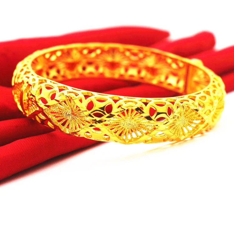 Fashion New Brass Gold Plated Bracelet Vietnam Sand Gold Hollow Buckle Flower Bracelet Women Wedding Jewelry Gift