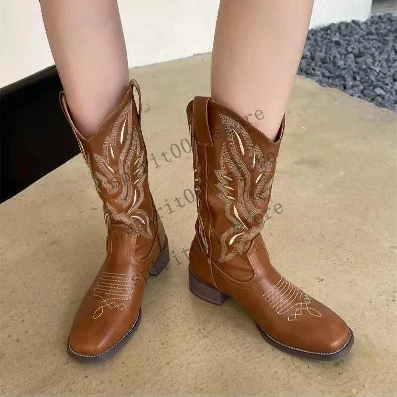 Women's Western Embroidered Knight Motorcycle Boots Retro Square Toe Mid Tube Shoes Halloween Carnival Party Cosplay Boot 2026