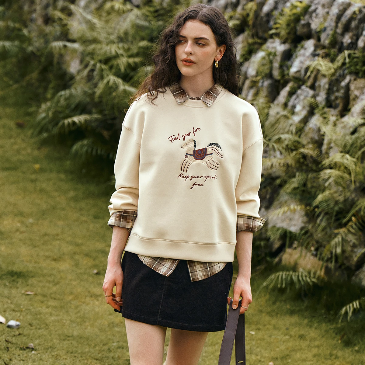 OLrain Women Sweatshirts Autumn 2025 New American Style Casual Loose Pullover Embroidered O-neck Knitted Tops Female O57QR001315