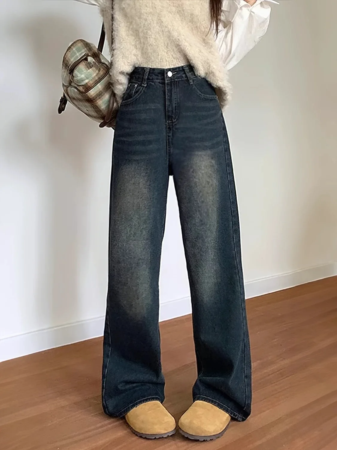 Y2K Womens American Retro Wide Leg Jeans Micro Flared High Waist Drooping Feeling Non Stick Leg Floor Pants Autumn New Style view 2