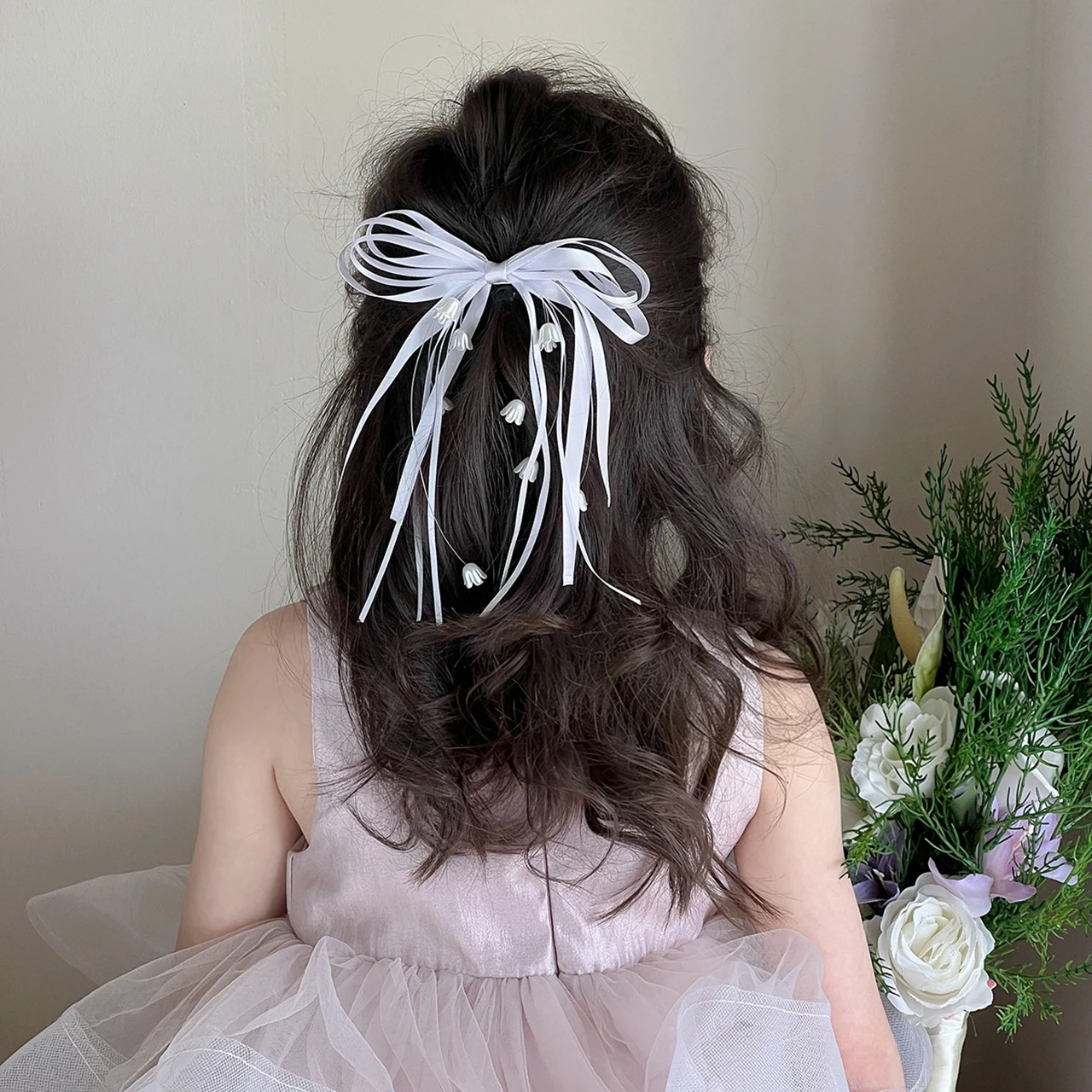 Flower-shaped Pearls Pendant Bow Hair Clip with Tassels Ribbon Sweet Girls Duckbill Clips Gentle Hair Accessory Women Headpiece