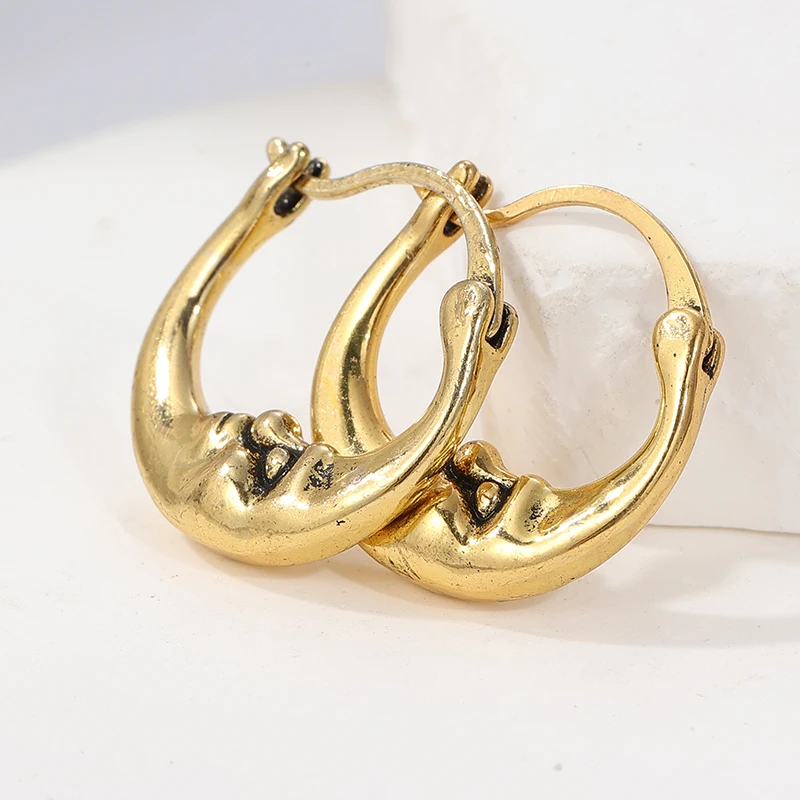 Creative Moon Shaped Hoop Earrings Ear Jewelry Women Fashion Personality Dangle Earrings Suitable For Daily Party Vacation Wear