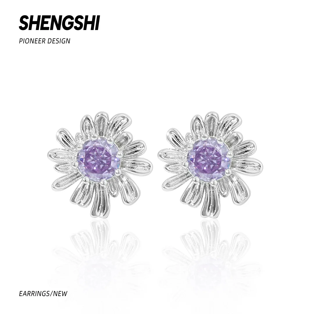 French-style flower-shaped small stud earrings with delicate ear hooks, featuring a unique design and in the style of Instagram.
