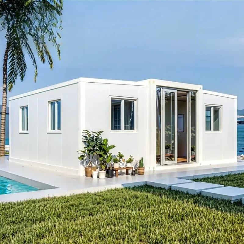 Durable Prefab Container House Expandable Foldable 20ft Steel Structure Waterproof Compact Mobile House