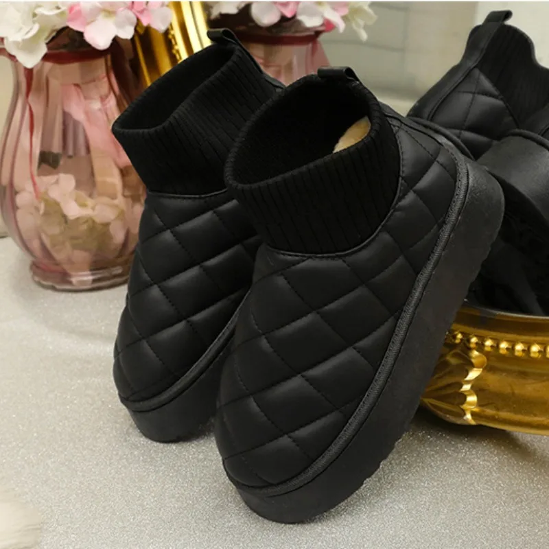 Women's Designer Velvet Thickening Snow Boots 2023 Winter Fashion Slip-on Non-slip Warm Cotton Platform Shoes Zapatos De Mujer