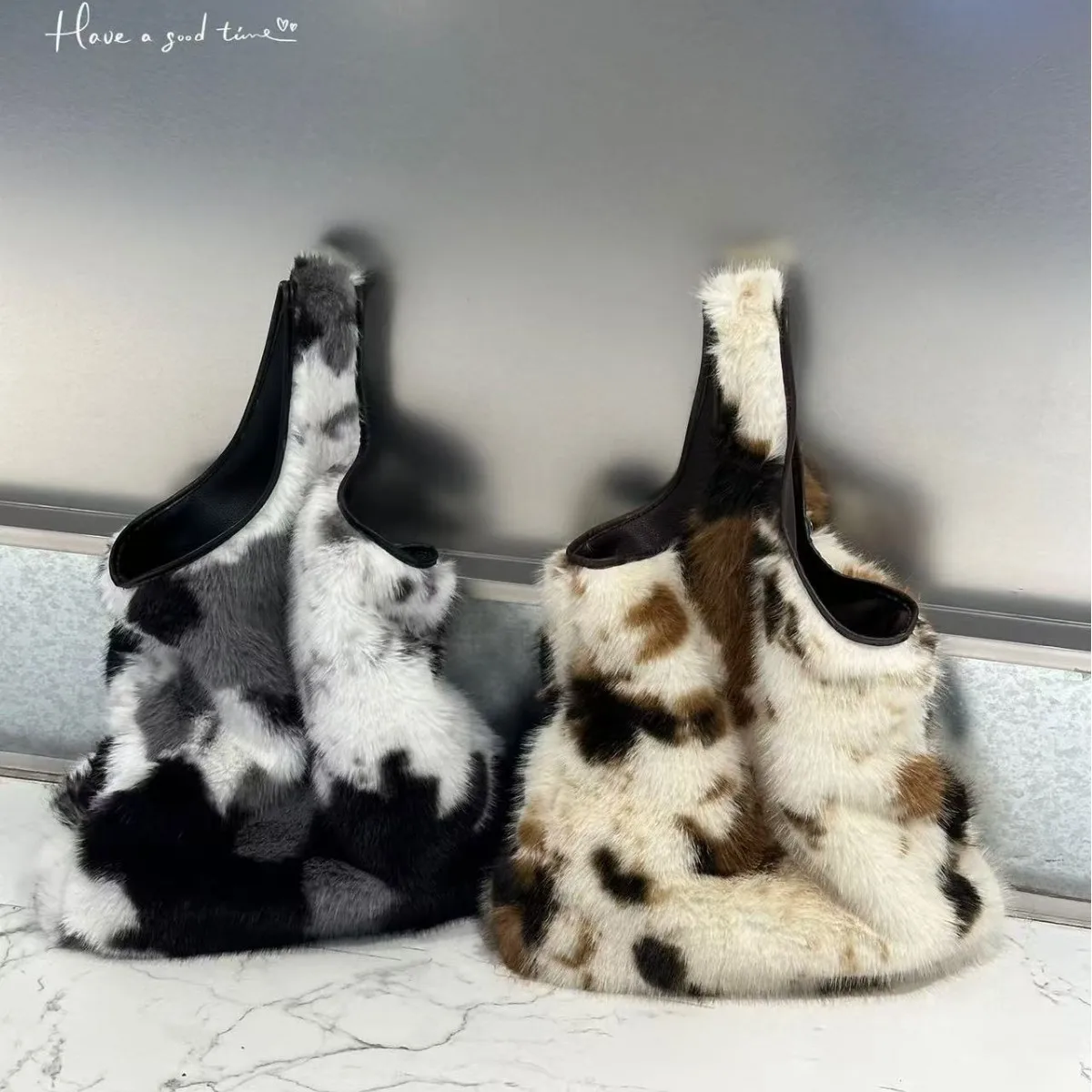 

Модная сумка-ведро с коровьим узором, женская сумка-тоут, пушистые плюшевые сумки, высококачественные сумки из искусственного меха для женщин, сумка на плечо, кошельки для покупок