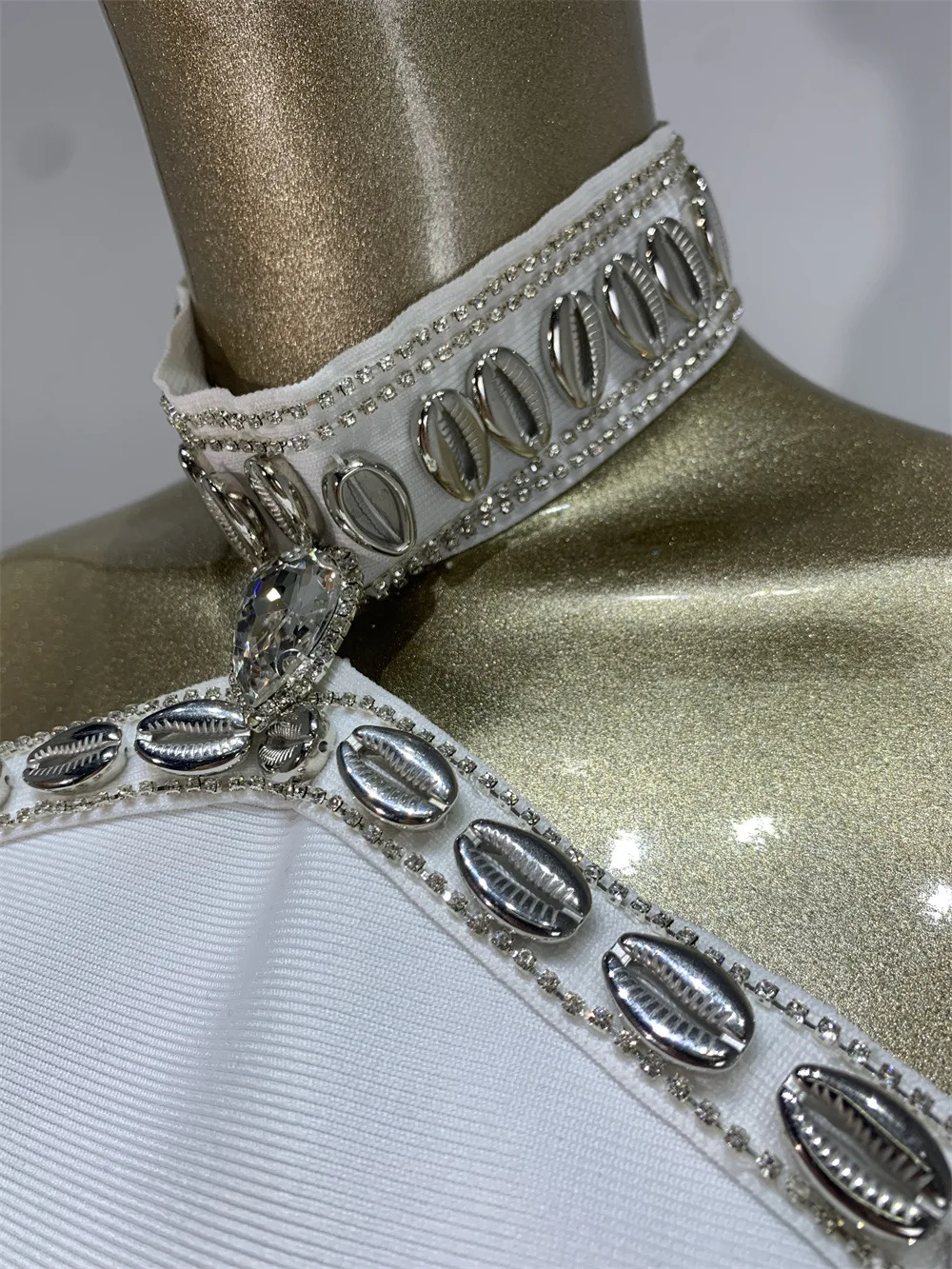 女性用クリスタル包帯ドレス,ホルターネック,ホルターネック,タイト,ミニ,ワンピース,ホワイト,高級デザイナー,イブニングクラブ用