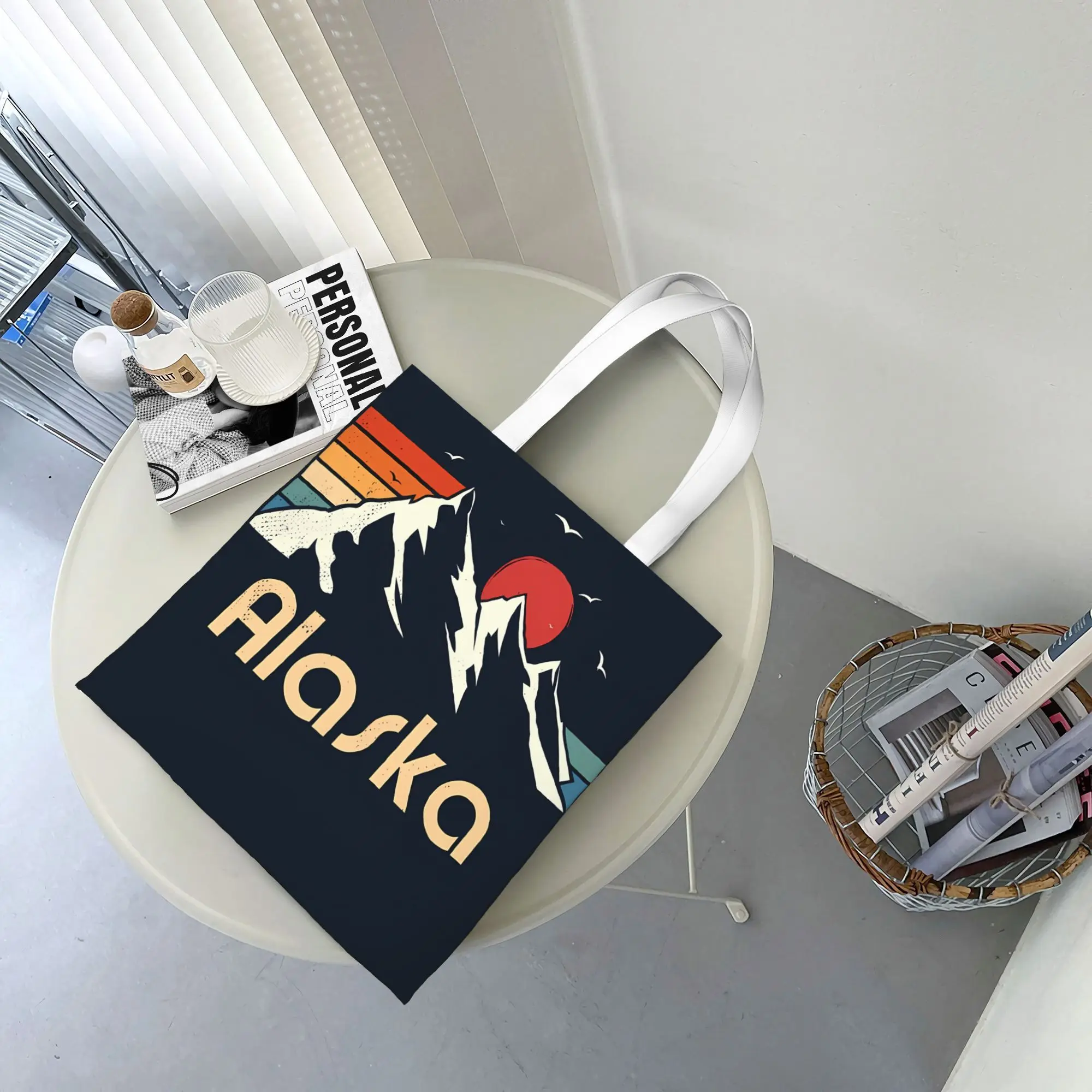 1pc Alaska Retro Mountain Themed Printed Tote Bag, Reusable Shopping Bag, Suitable for Daily Use, Shopping, School, Travel,