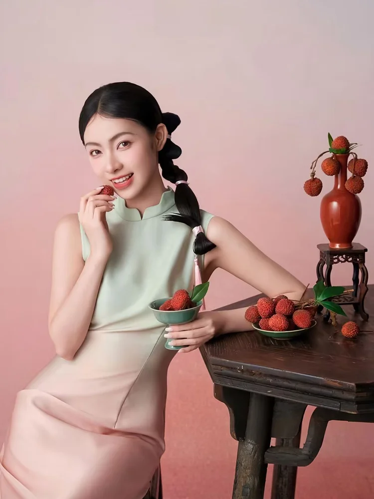 

New 2026 Chinese Style Photography Studio Sweet Summer Lychee Portrait Girl Traditional Costume Stage Performance Wear