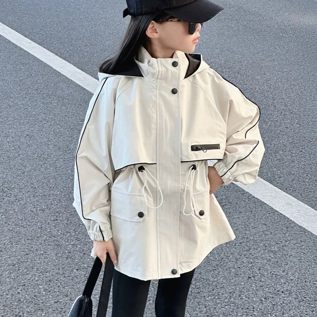 

2025 New Korean Style Windbreaker for Girls Autumn Jacket for Children Stylish Girls Windbreaker with Reflective Details