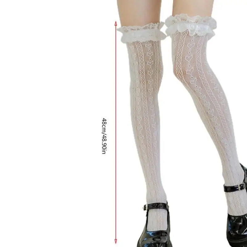 لوليتا شبكة صيد السمك جوارب الفخذ العليا مخططة على شكل قلب من الدانتيل مكشكشة فوق جوارب الركبة 49MB