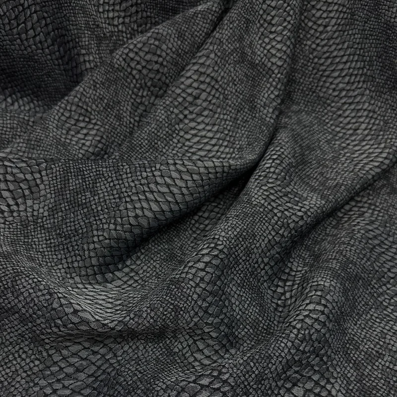 Black Grey Python Skin Pattern Yarn Dyed Jacquard Fabric for Autumn Jacket Coat Windbreaker Skirt Designer DIY Sewing Cloth
