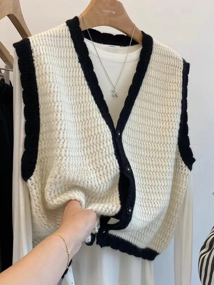 Stylish Knitted Vest Lazy Style High-End Feeling Color Block V-Neck Sleeveless Elegant Beautiful Layering Women's Vest