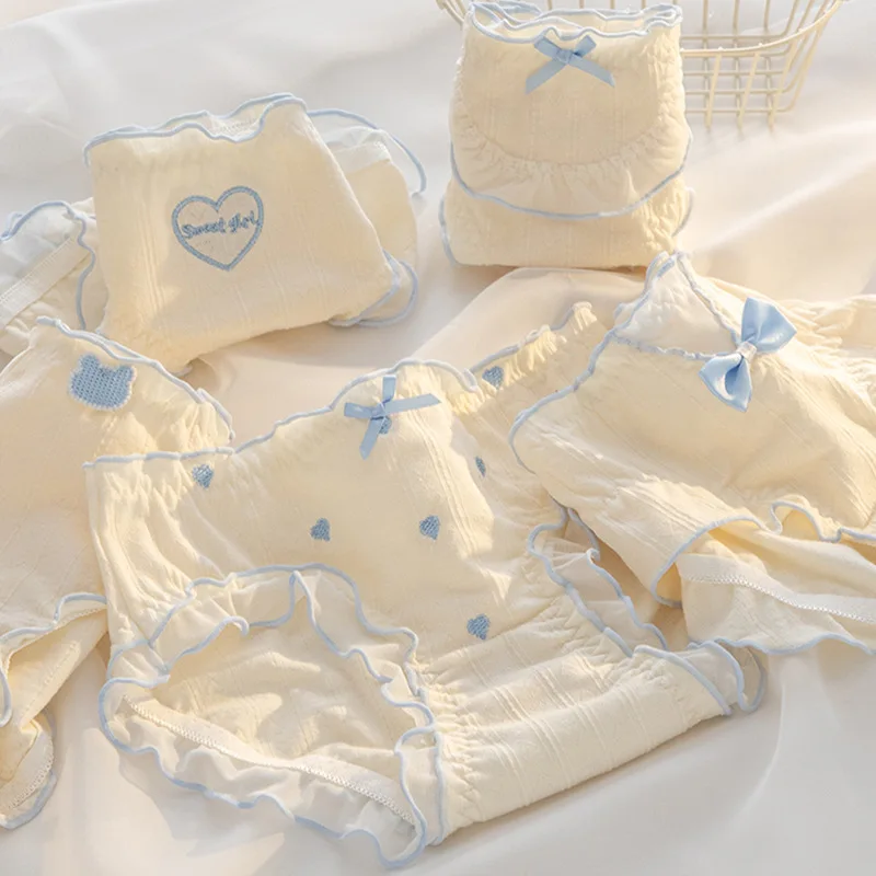 ملابس داخلية قطنية للنساء سراويل داخلية لطيفة للفتيات على شكل حب ملابس داخلية متوسطة الخصر بدون خياطة قابلة للتنفس