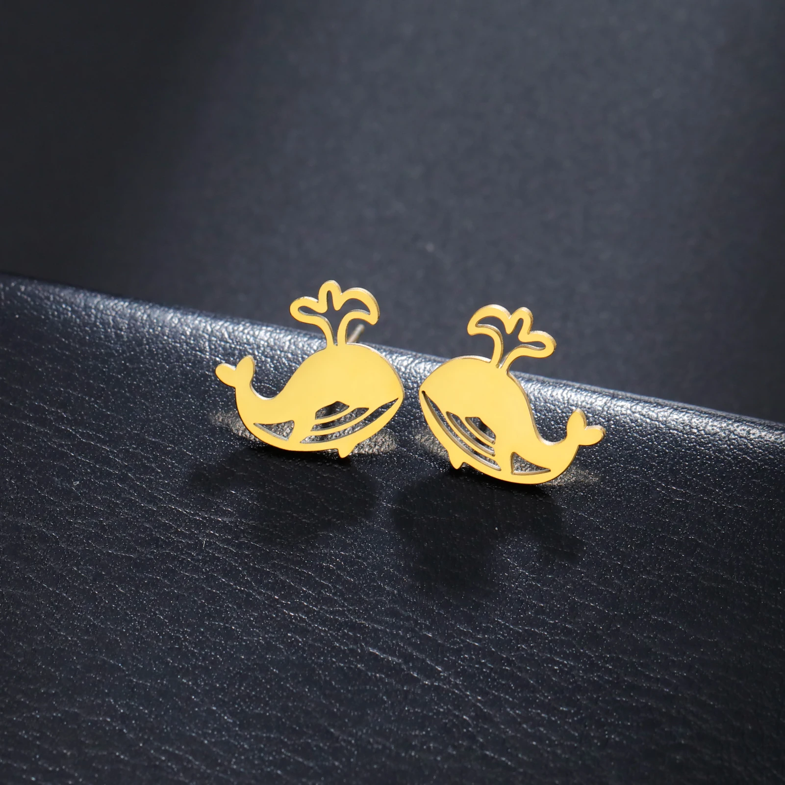 Unift Whale Shark Animal Earrings Stainless Steel Stud Earrings for Women Fashion Lovely Mini Studs Ear Piercing Jewelry Gift