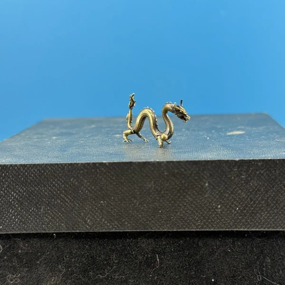 Brass Chinese Mythical Beast Coiling  Auspicious Dragon Divine Garden Rockery Ornament Fish Tank Landscape Miniature Decoration