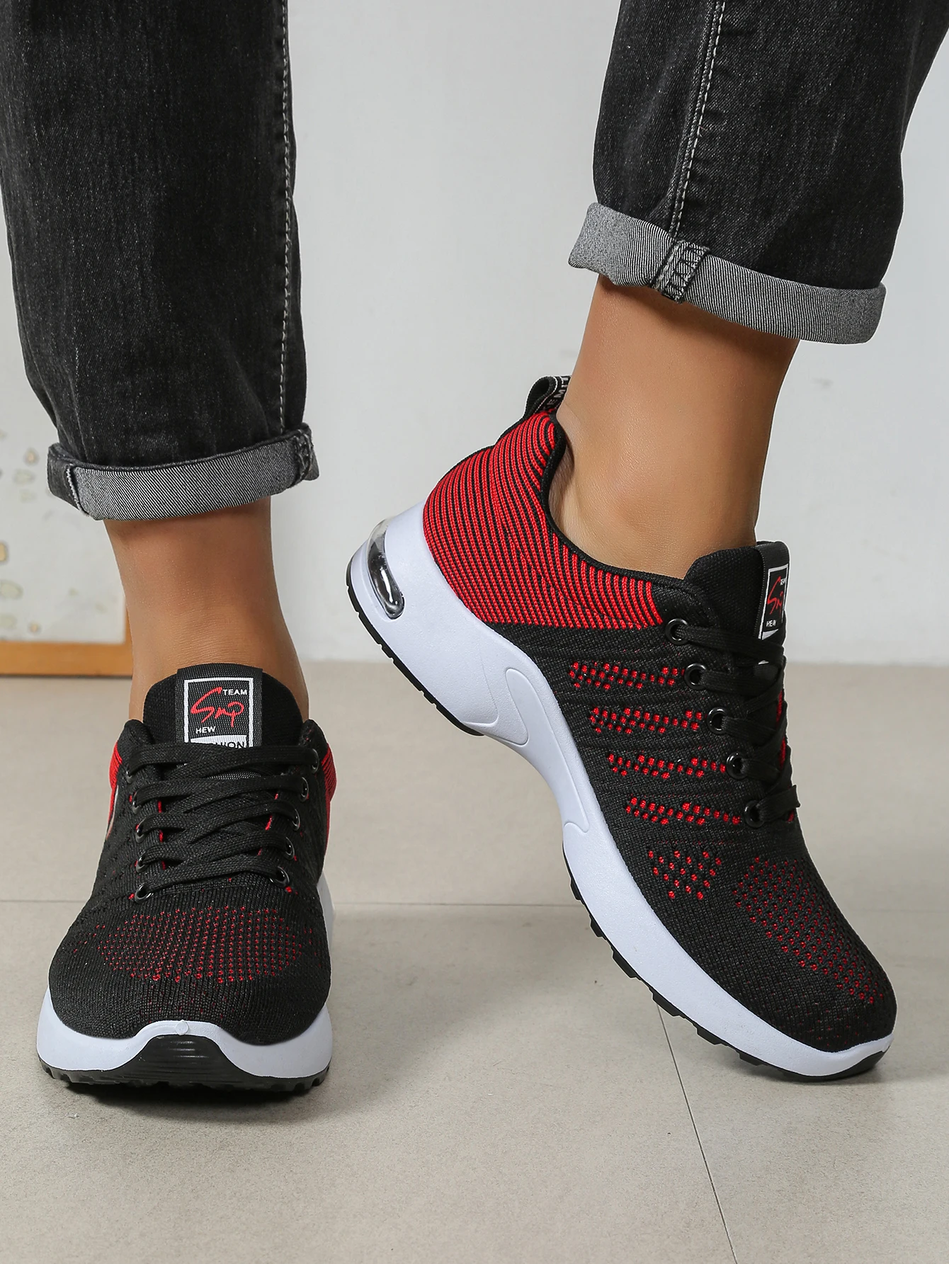 Atmungsaktive Schnür-Laufschuhe für Herren, Gestrickte Mesh-Freizeitschuhe, Bequeme Alltagsschuhe mit Gepolsterter Sohle – Detail 5