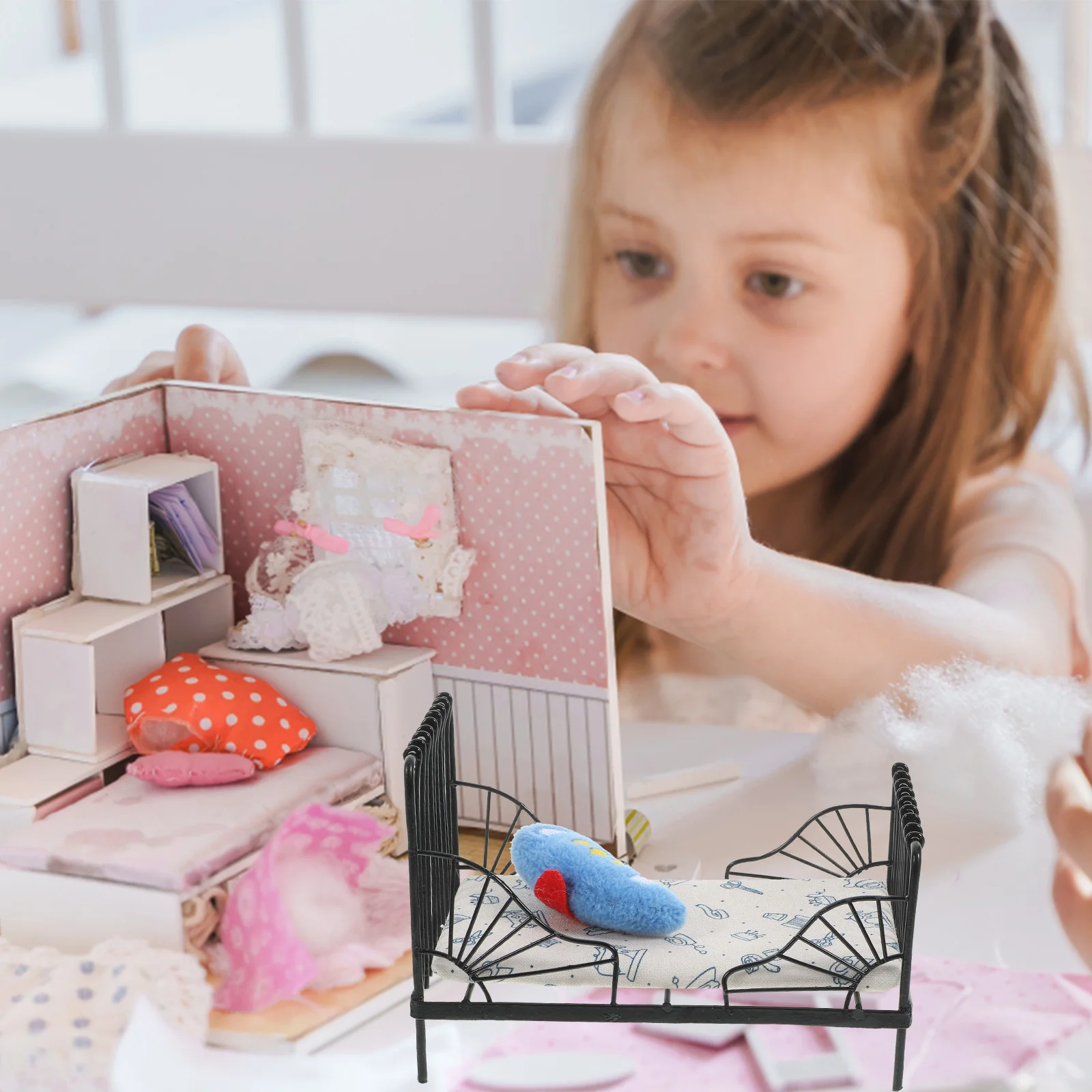 Muebles de cama para casa, Mini modelo de casa de muñecas, adorno en miniatura, accesorio en miniatura para dormitorio