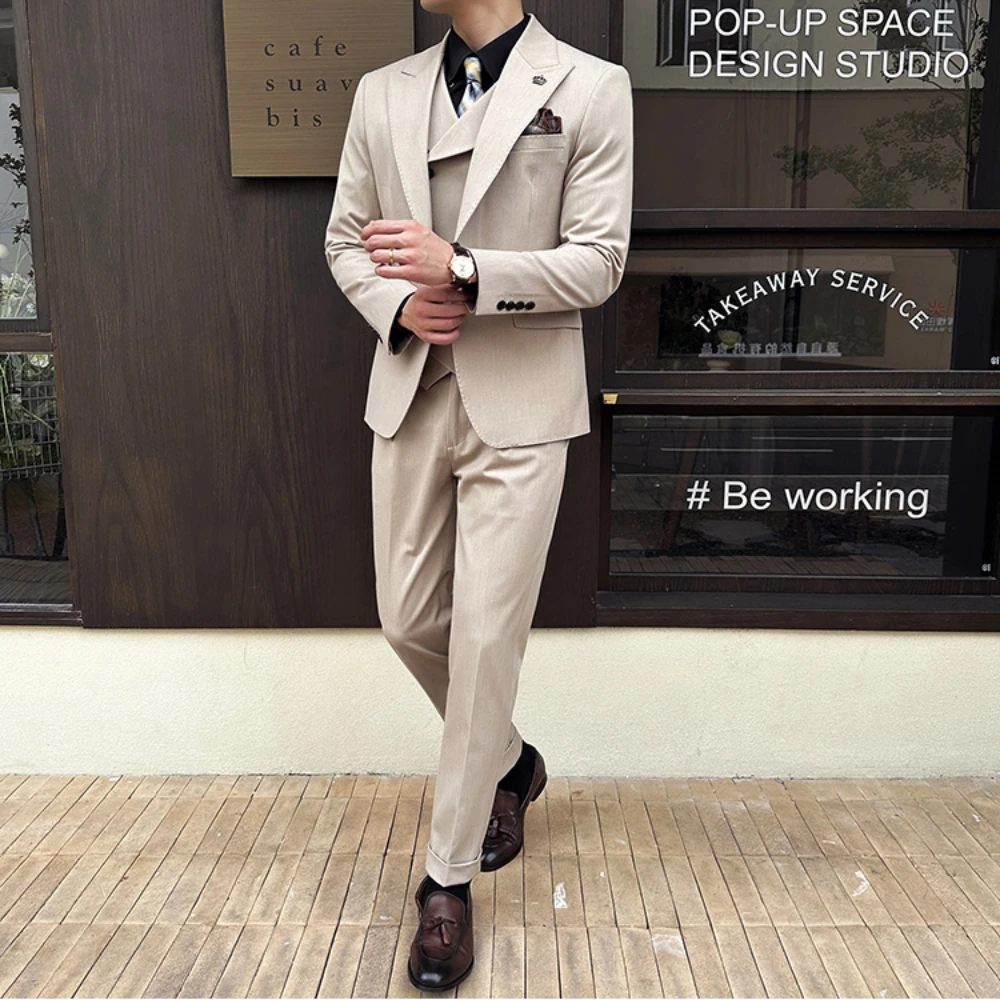 High Quality Beige Suit For Men Slim Fit Party Tuxedos 3 Pieces (Jackets+Pants+Vest) Double Breasted Vest Design Wedding Dress