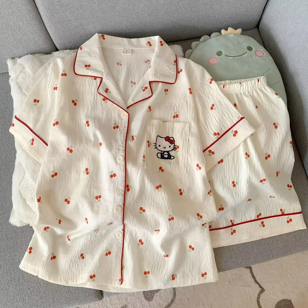 Zomershort met kleine revers en korte mouwen Hello Kitty cartoon schattige casual loungewear tweedelige set