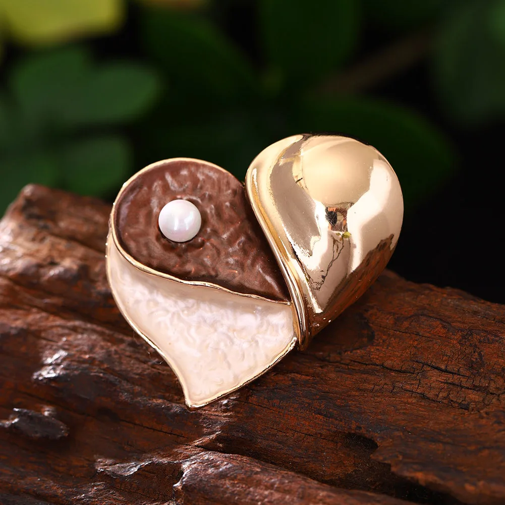 MeiceM Magnetic Button Brooch Zinc Alloy Heart Shape Three Layer Design Pearl Set Elegant Temperament Layered Brooch For Women